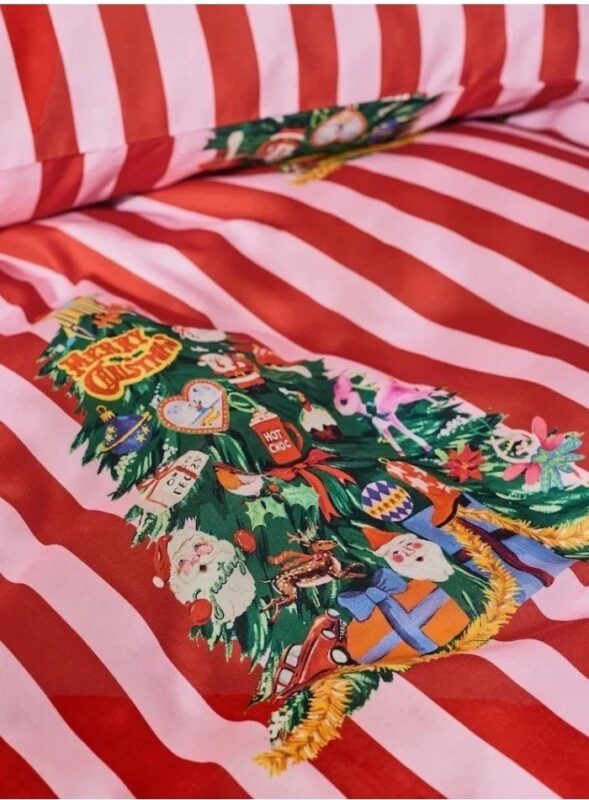 Christmas Duvet Set - Christmas Duvet Set – Laura Ashley Eleanor Bowmer Polycotton Bedding with Pillowcase (view 4)