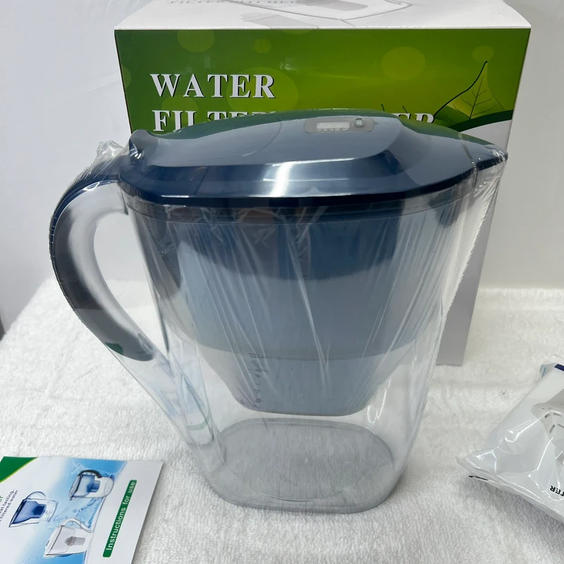 19 2.6 Liter Water Filter Jug